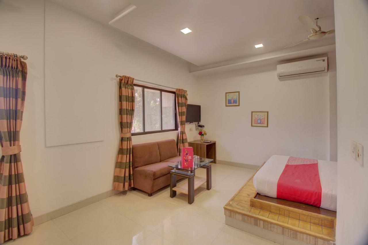 פאנבל Oyo Flagship 19825 Hotel Panchratna מראה חיצוני תמונה