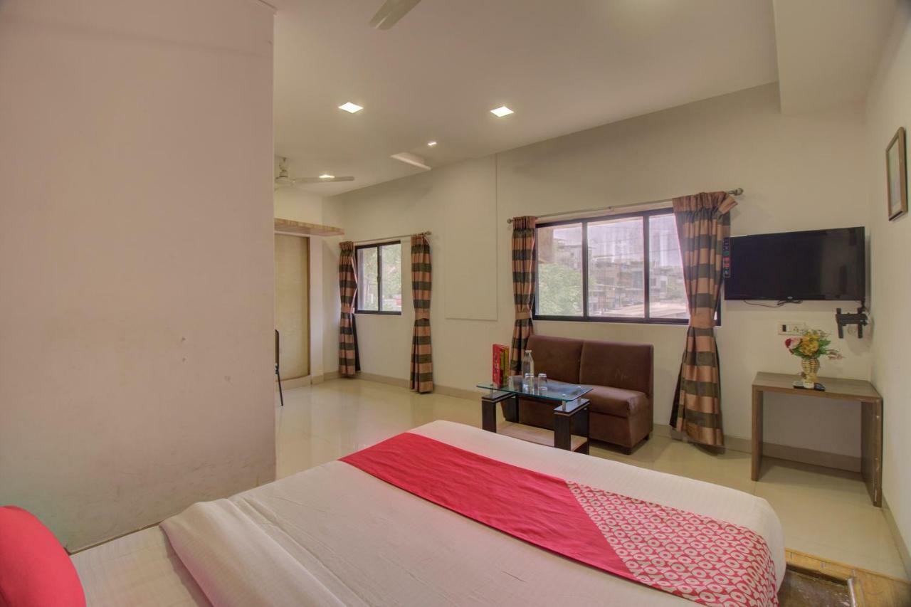 פאנבל Oyo Flagship 19825 Hotel Panchratna מראה חיצוני תמונה